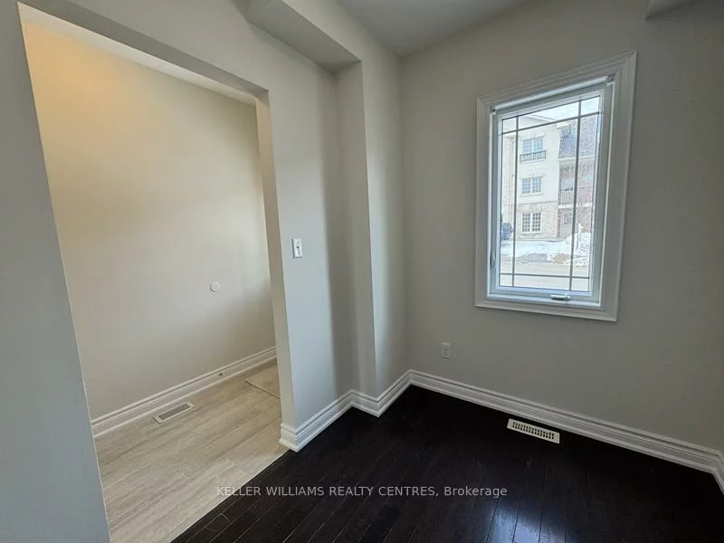 175, Stanley, East Bayfield, Barrie