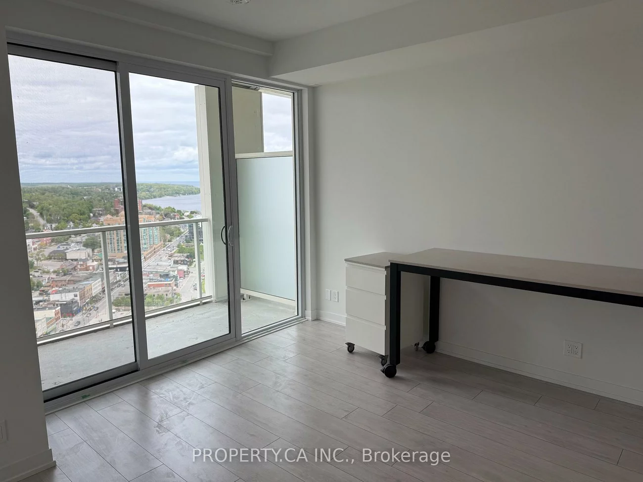 39, Mary, City Centre, Barrie