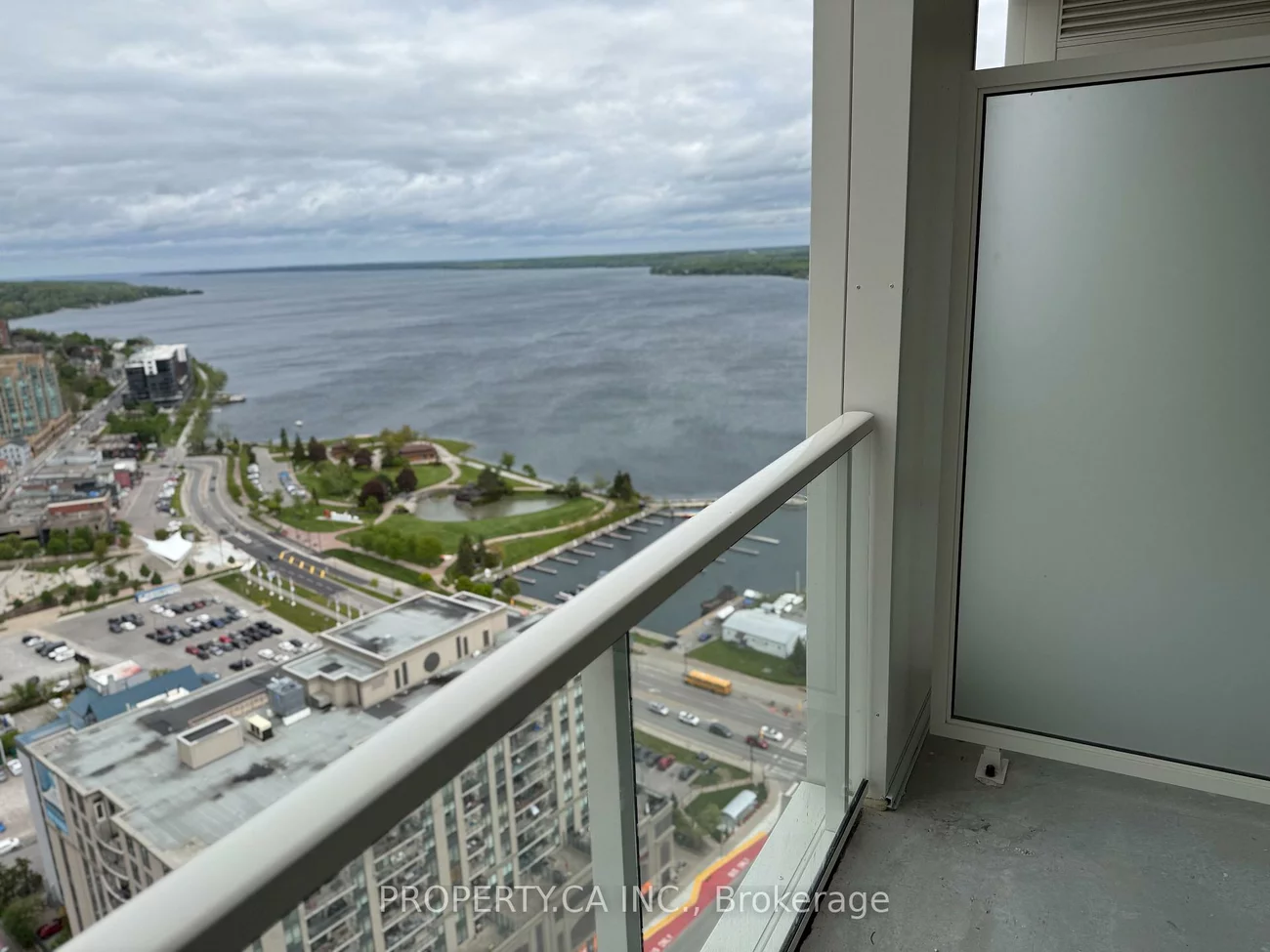 39, Mary, City Centre, Barrie