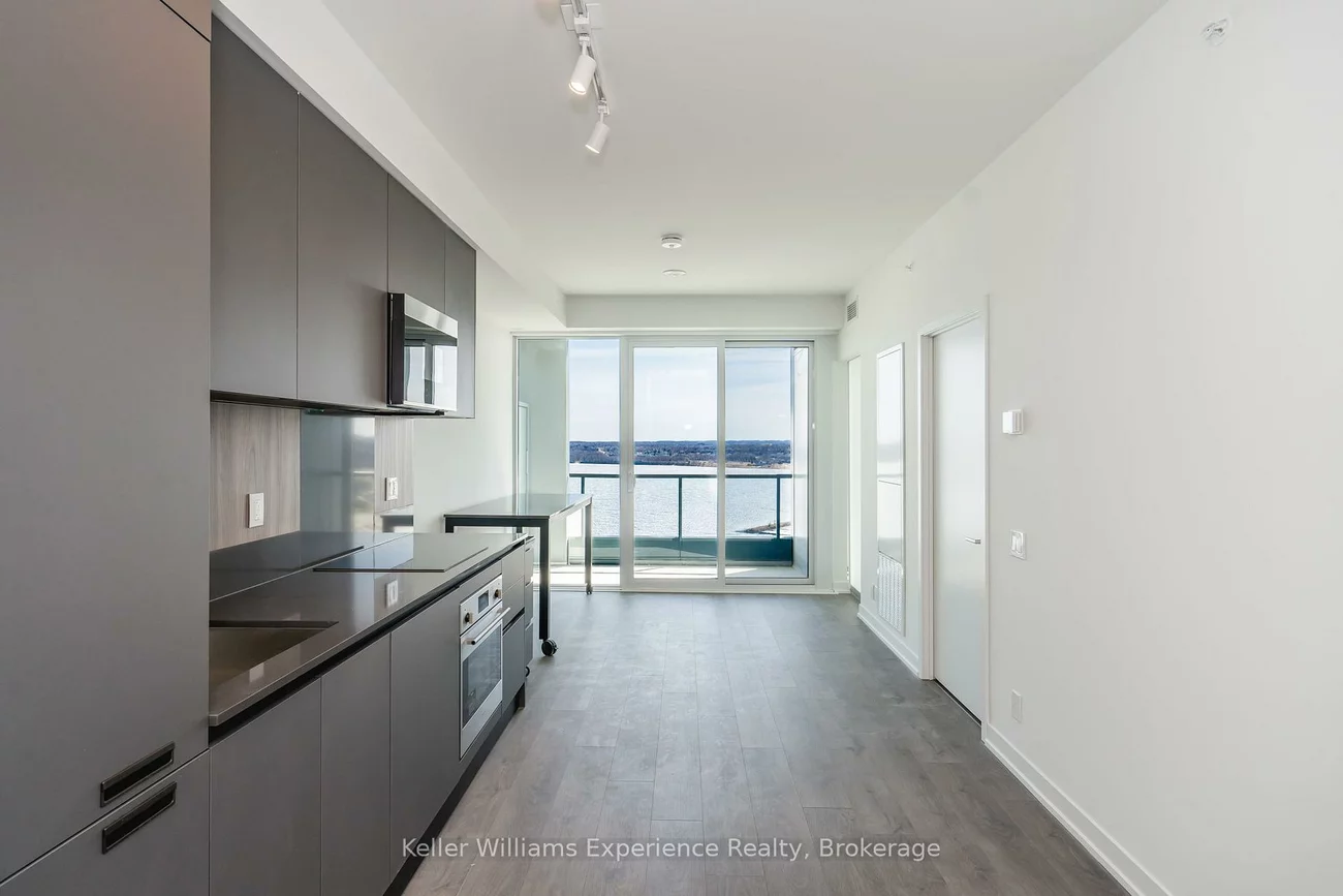 39, Mary, City Centre, Barrie