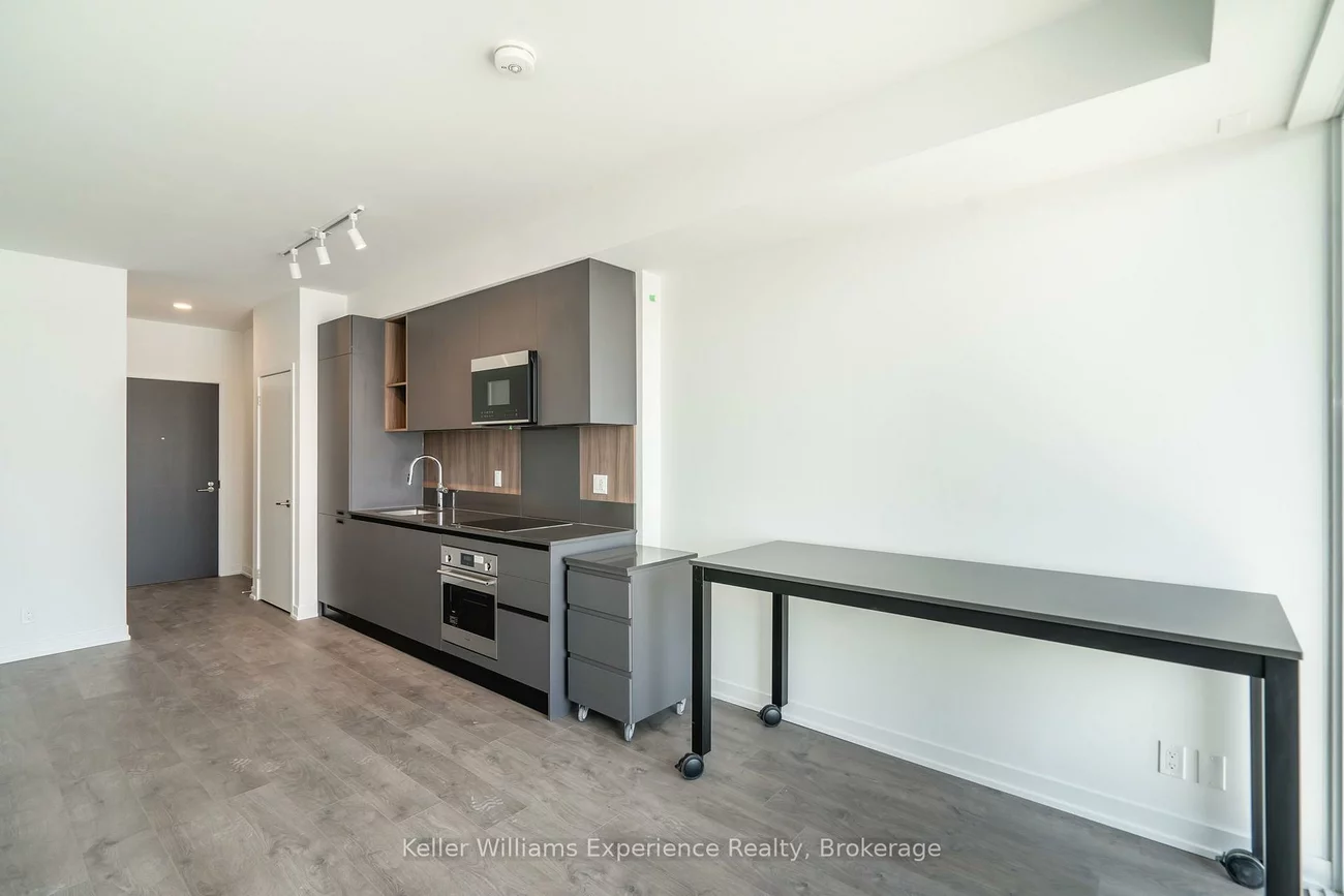 39, Mary, City Centre, Barrie