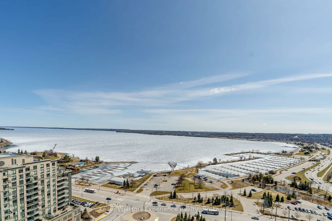 39, Mary, City Centre, Barrie