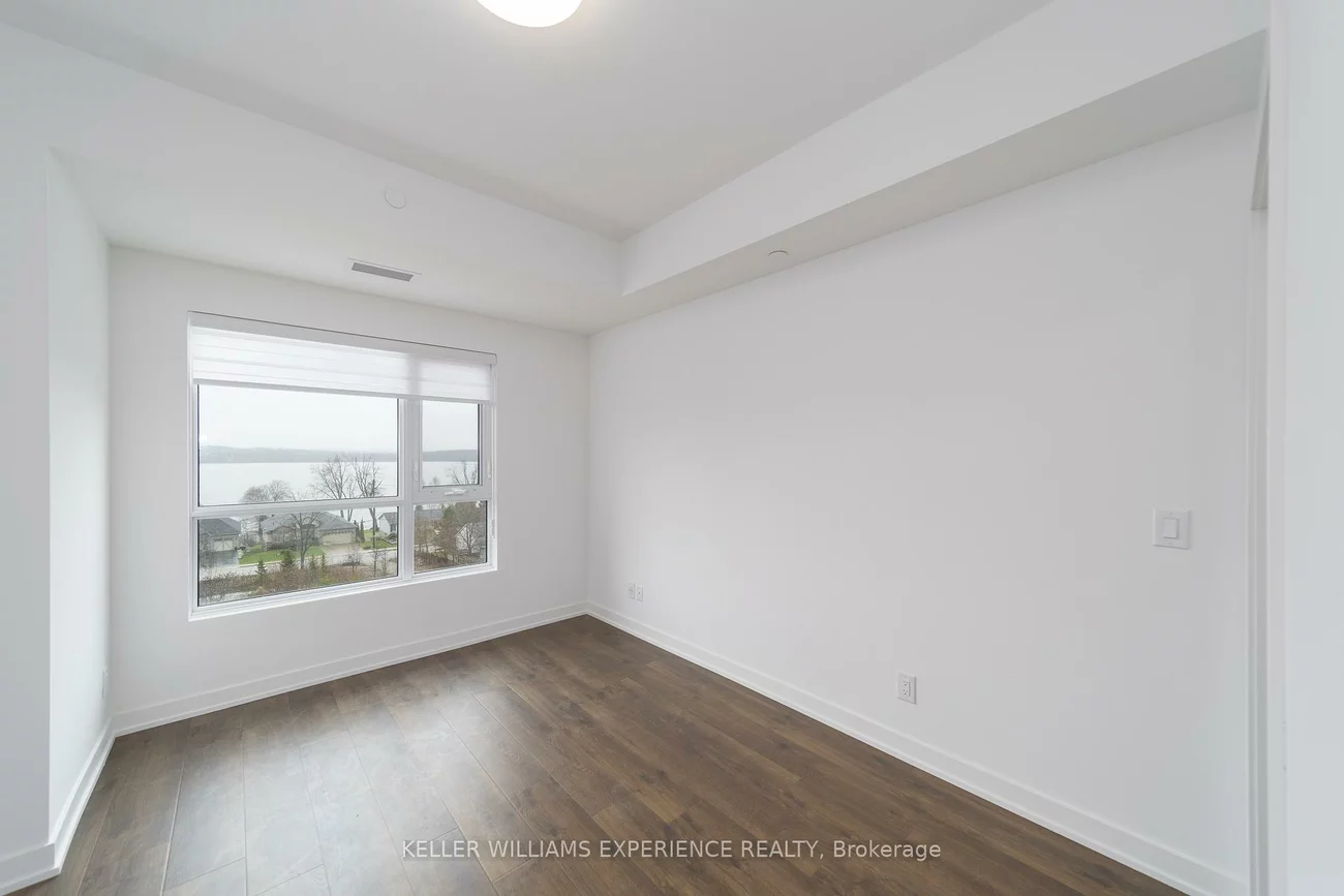 56, Lakeside, Little Lake, Barrie