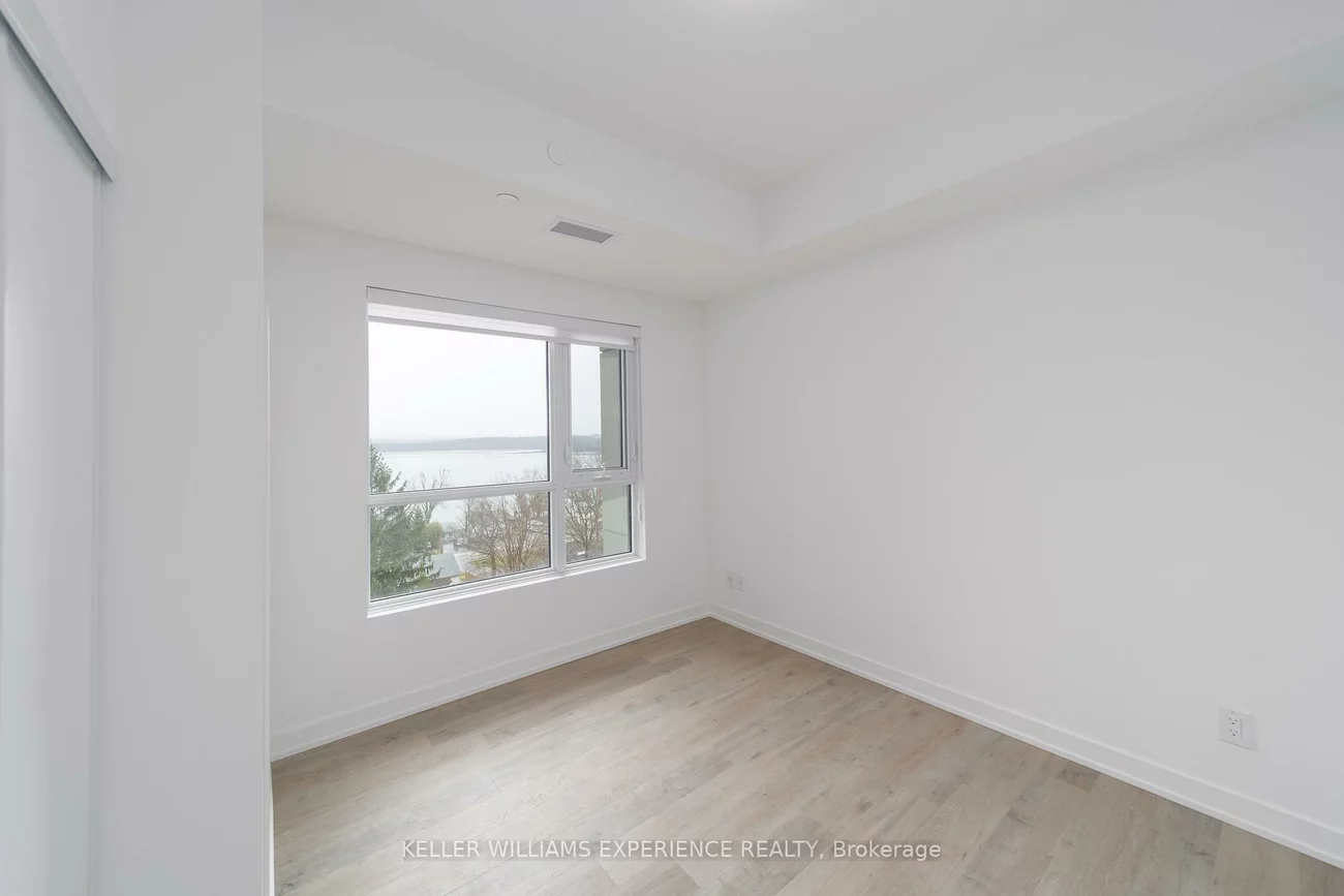 56, Lakeside, Little Lake, Barrie