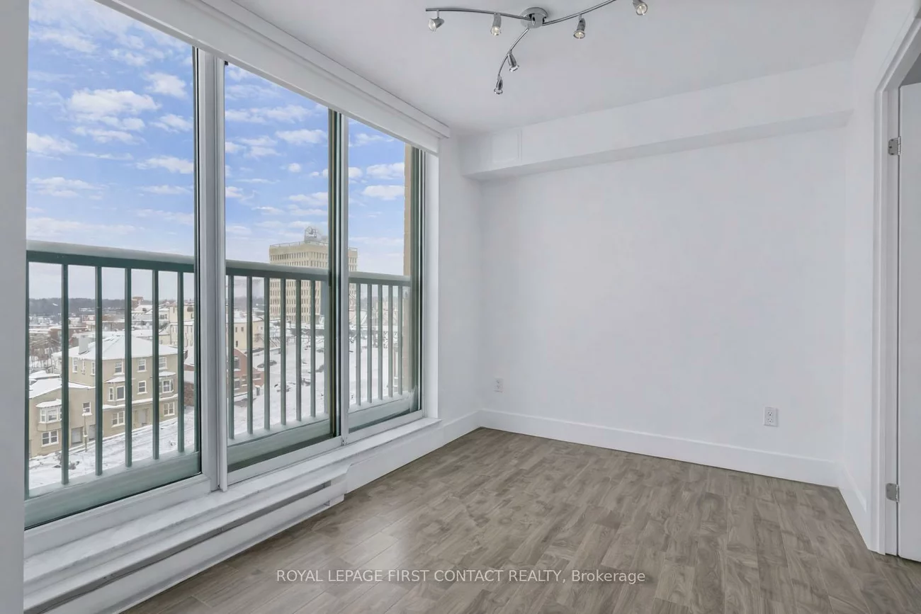 140, Dunlop, City Centre, Barrie