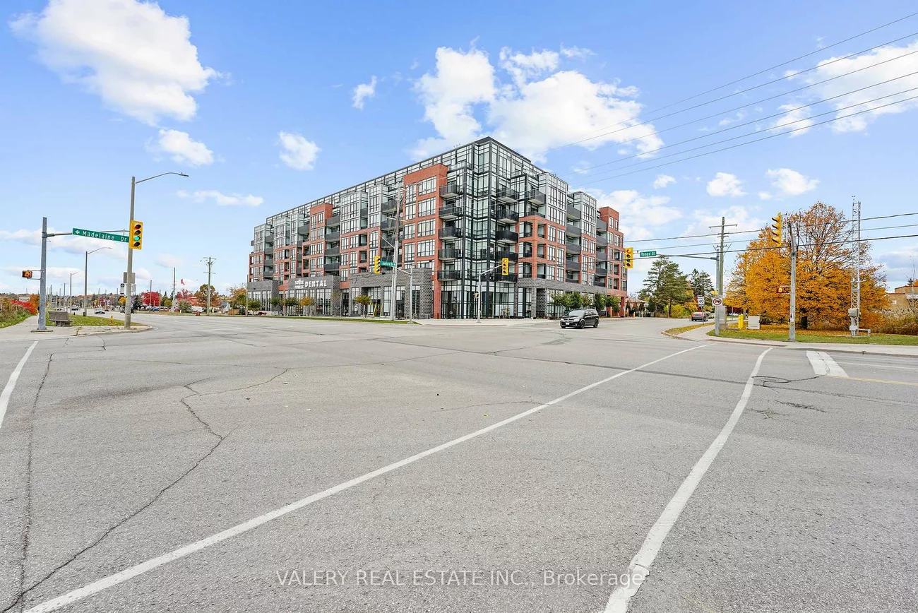 681, Yonge, Painswick South, Barrie