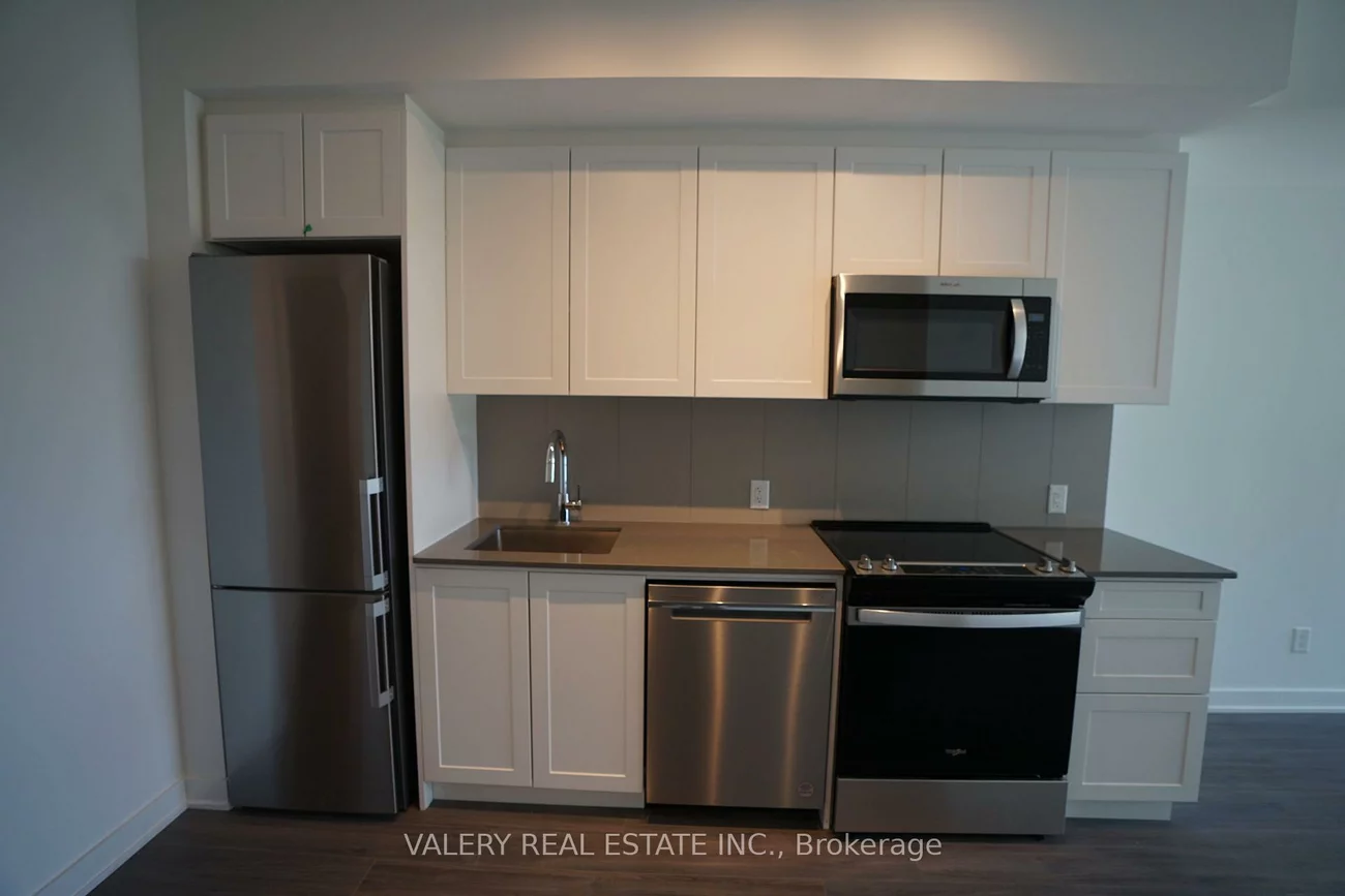 681, Yonge, Painswick South, Barrie