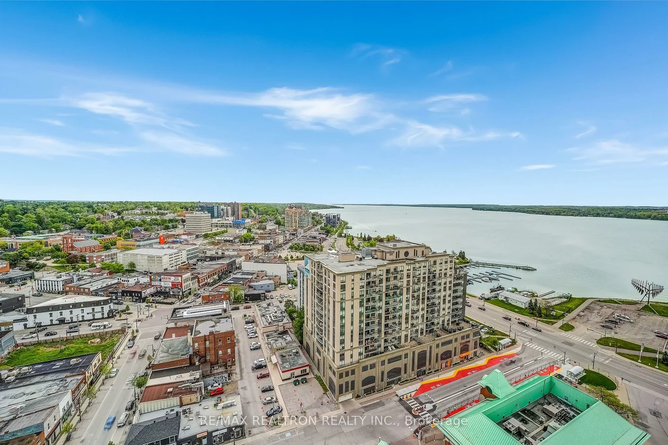 39, Mary, City Centre, Barrie