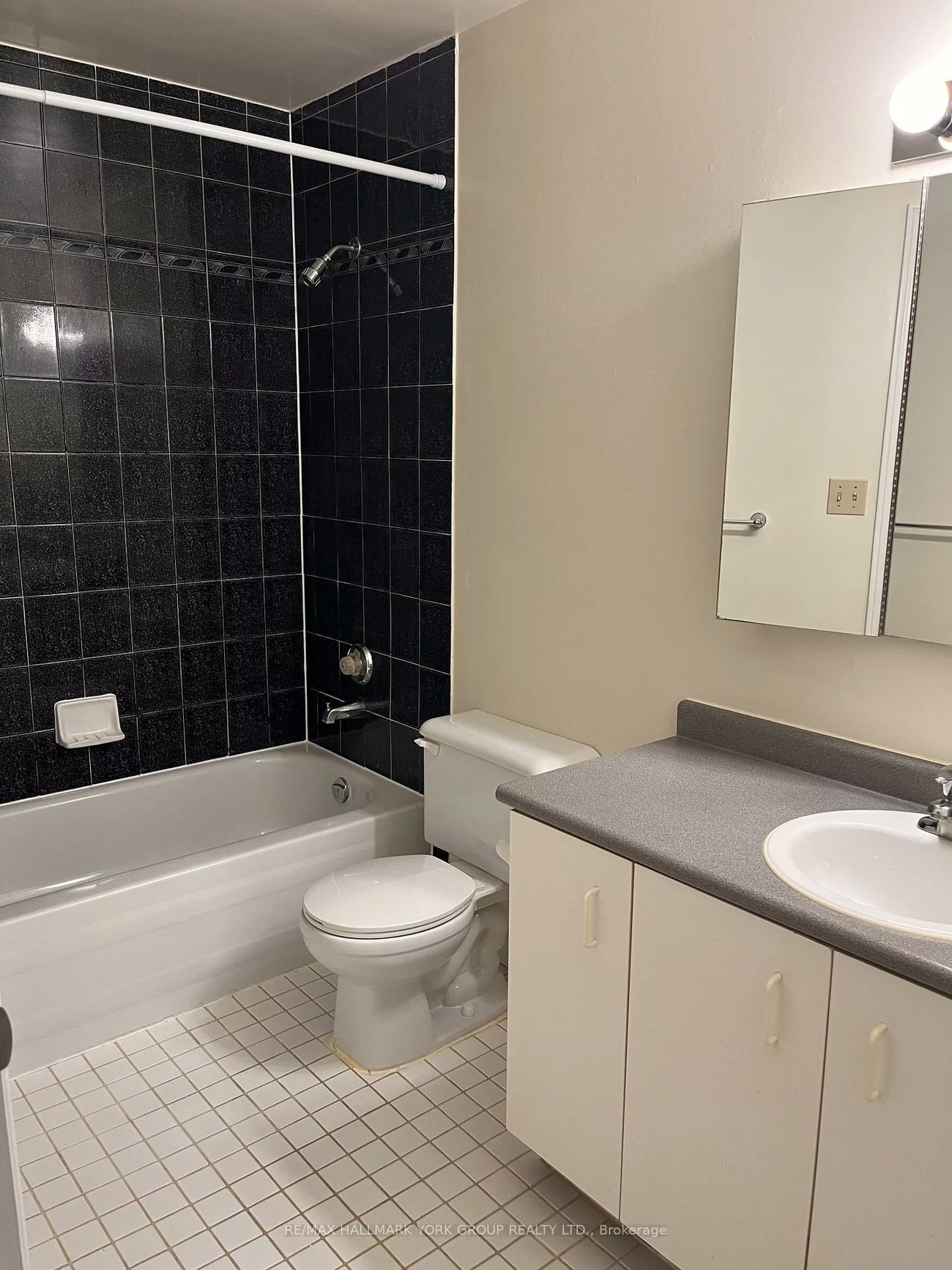 260, Leacock, Letitia Heights, Barrie