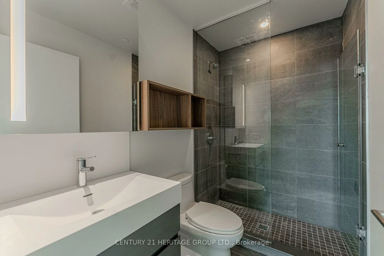 39, Mary, City Centre, Barrie