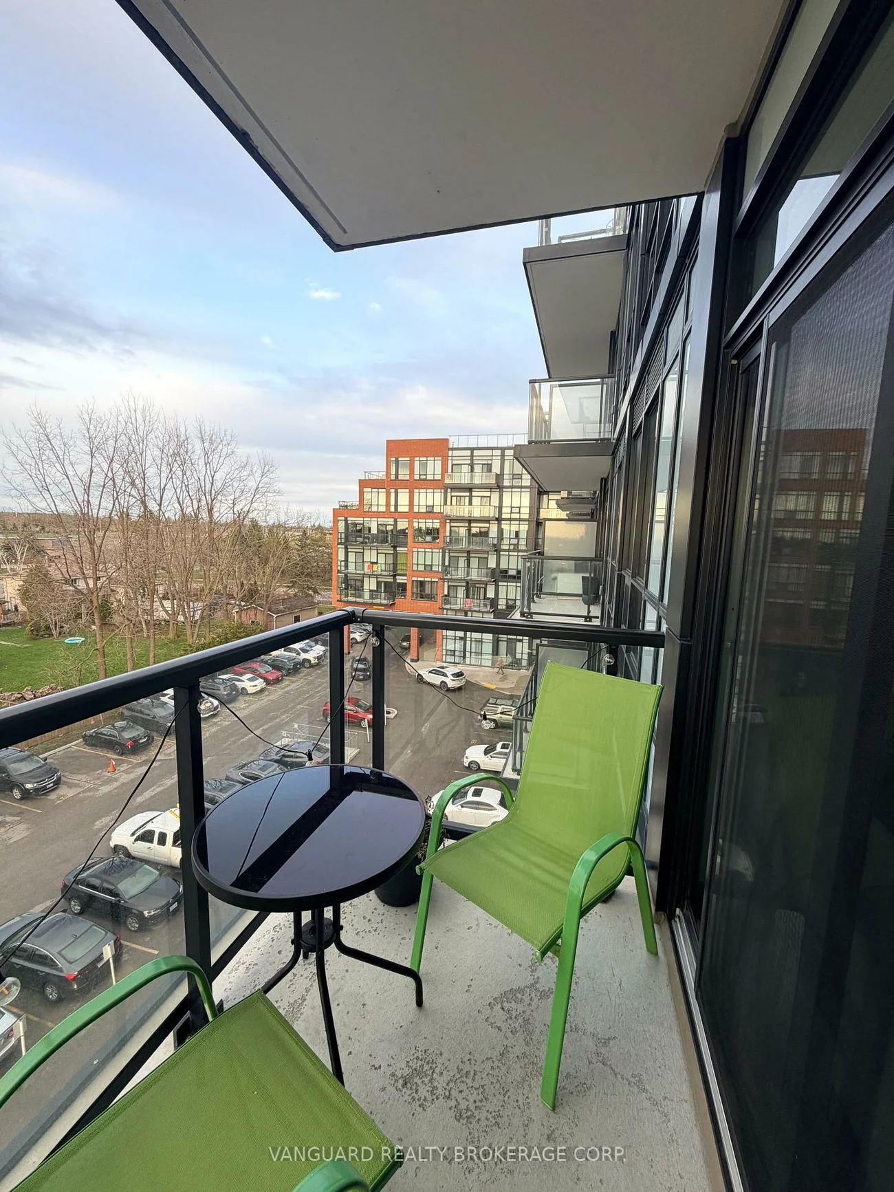 681, Yonge, Painswick South, Barrie