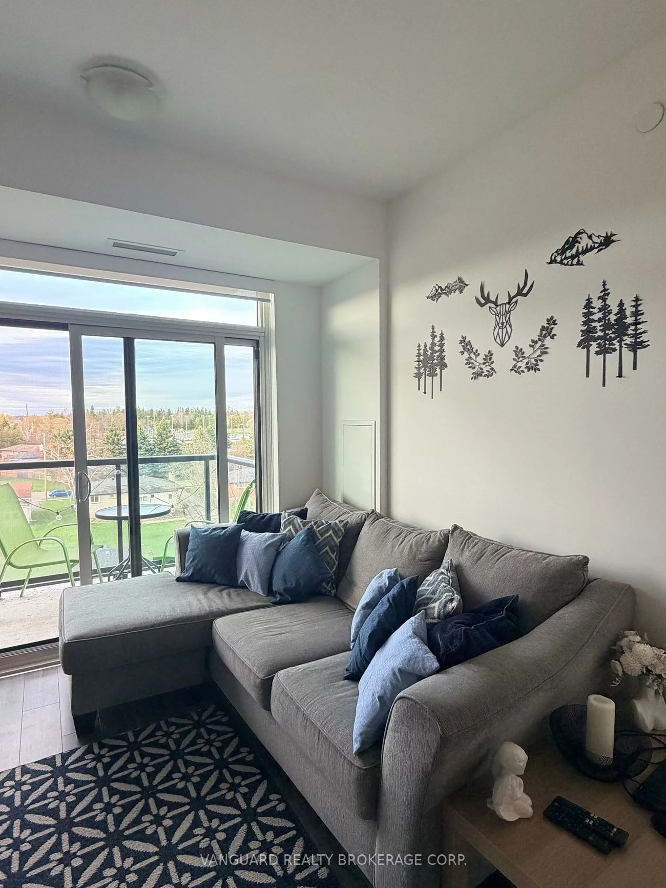 681, Yonge, Painswick South, Barrie