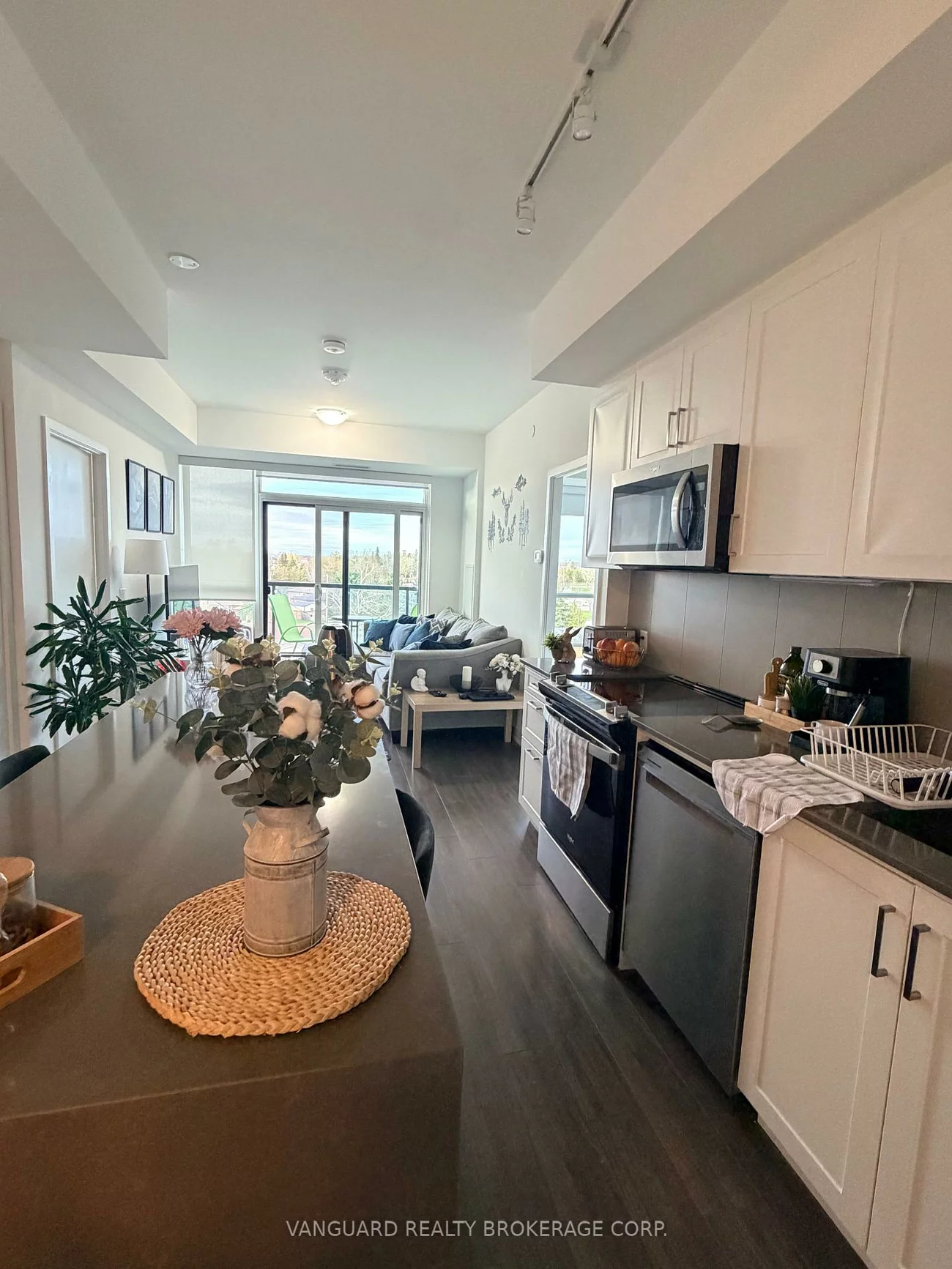 681, Yonge, Painswick South, Barrie