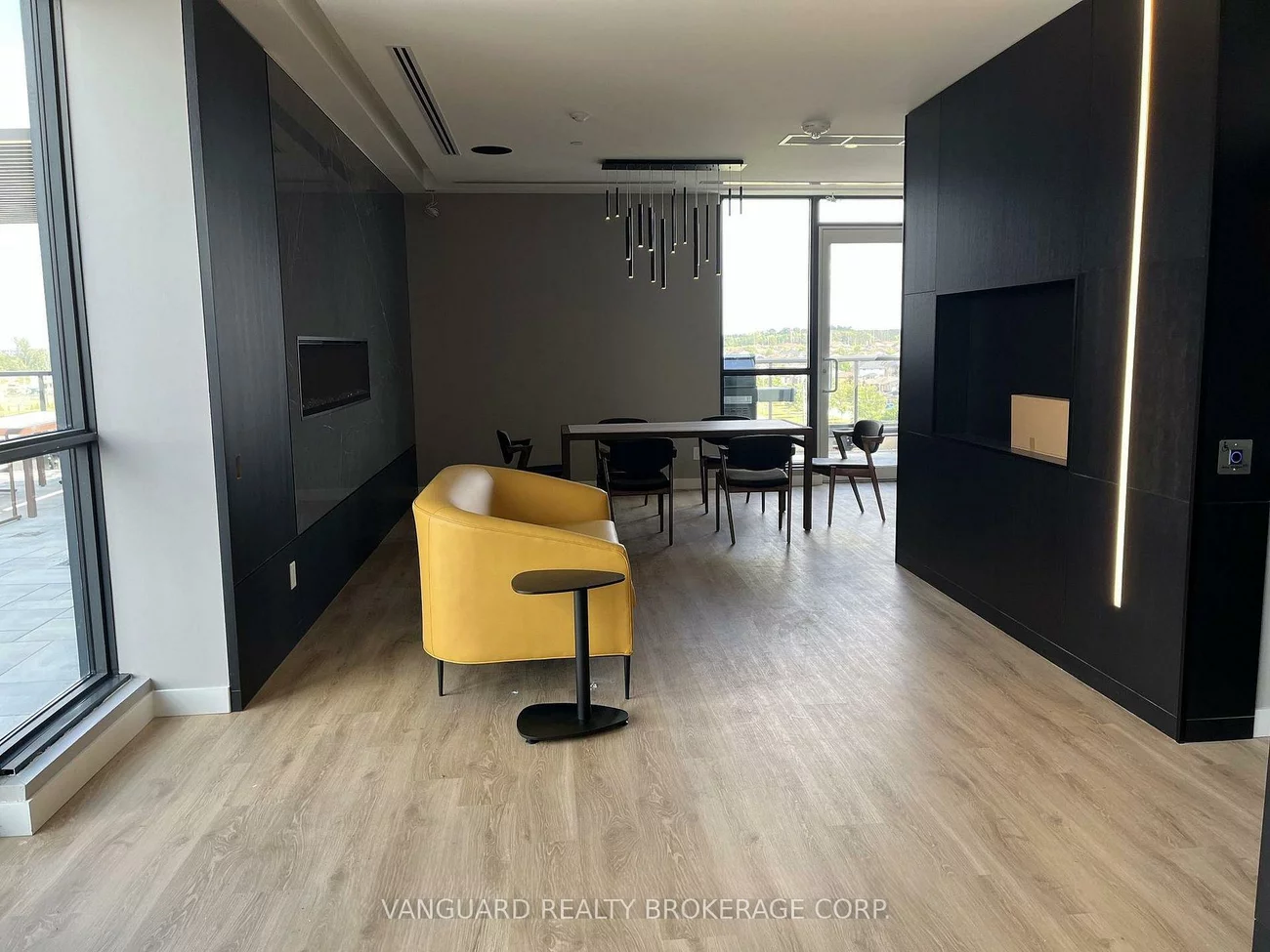 681, Yonge, Painswick South, Barrie