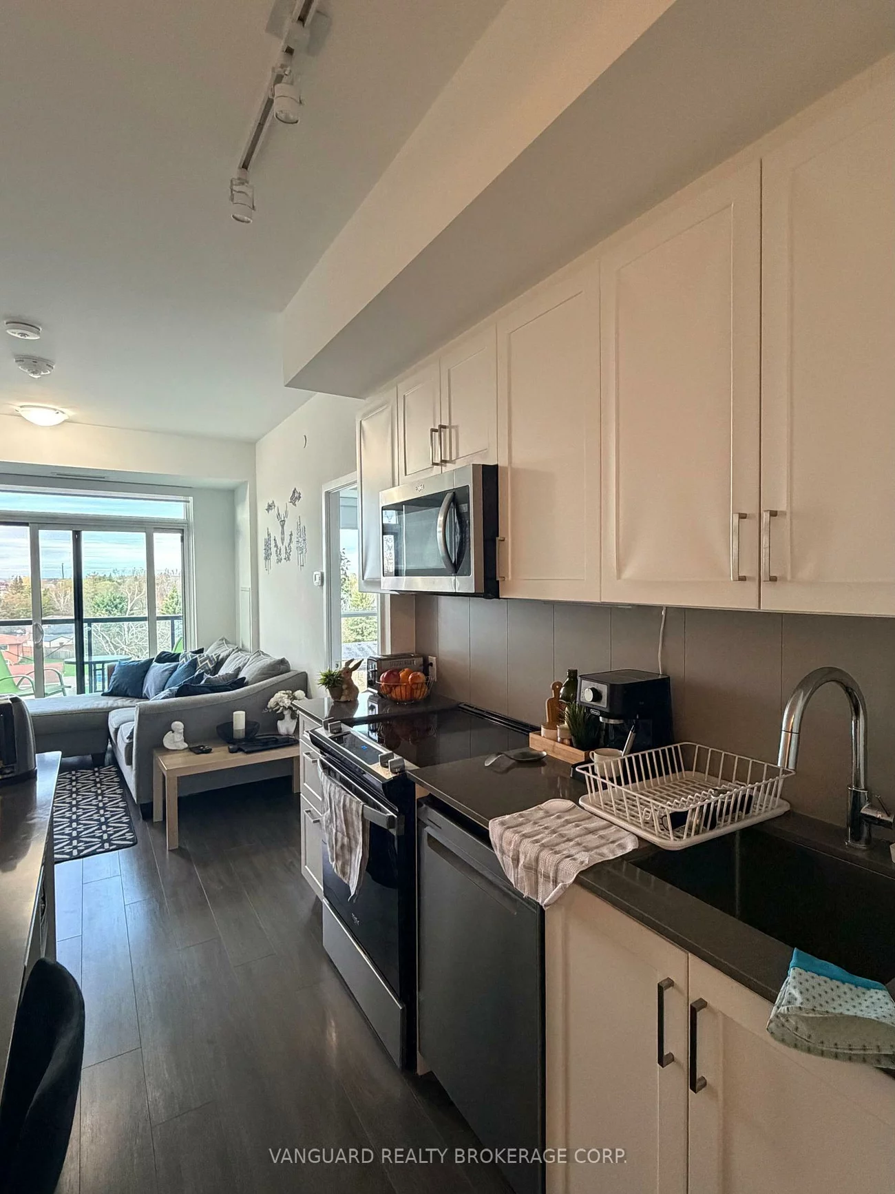 681, Yonge, Painswick South, Barrie