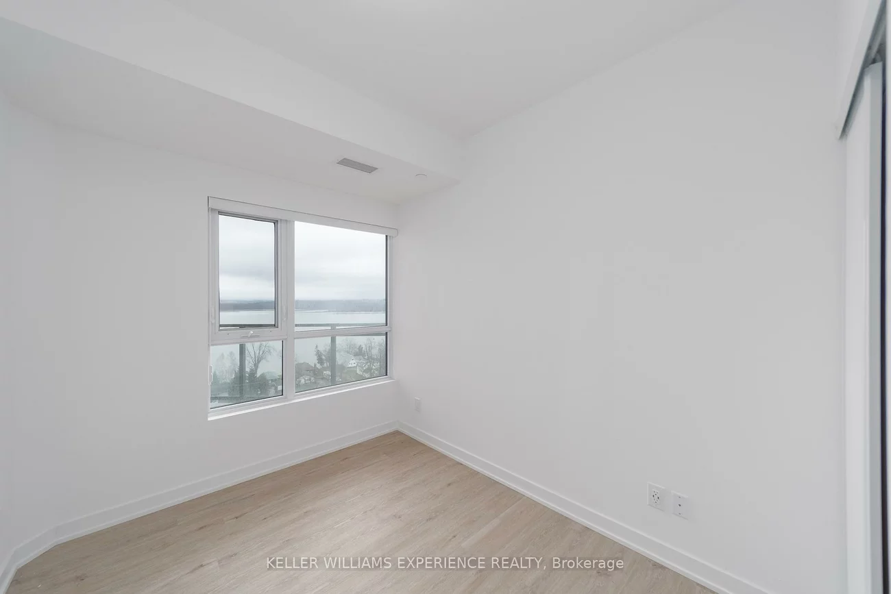 56, Lakeside, Little Lake, Barrie