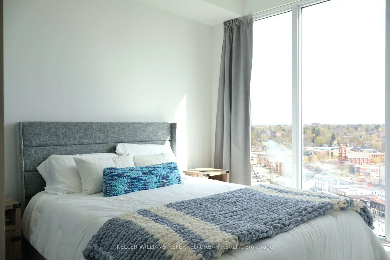 39, Mary, City Centre, Barrie