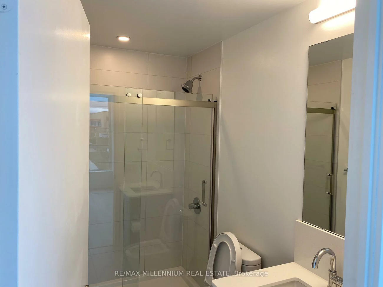 681, Yonge, Painswick South, Barrie