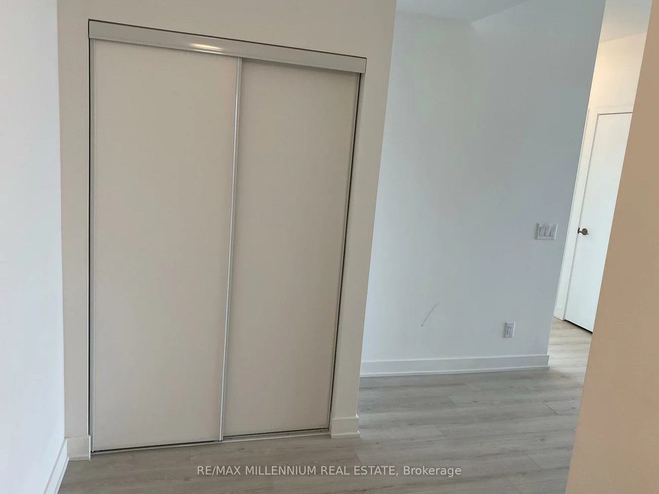 681, Yonge, Painswick South, Barrie