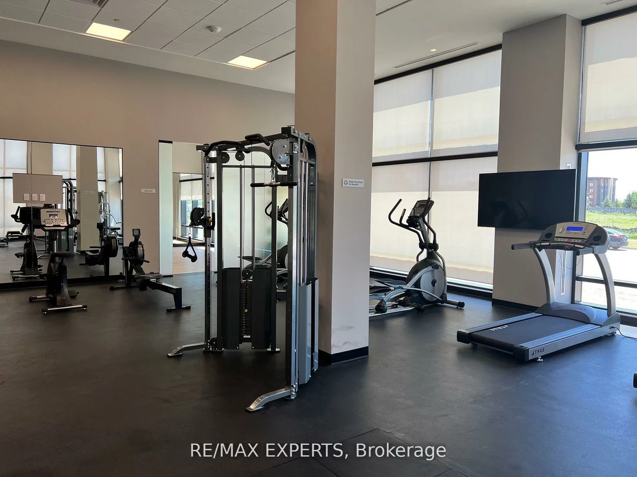 681, Yonge, Painswick South, Barrie