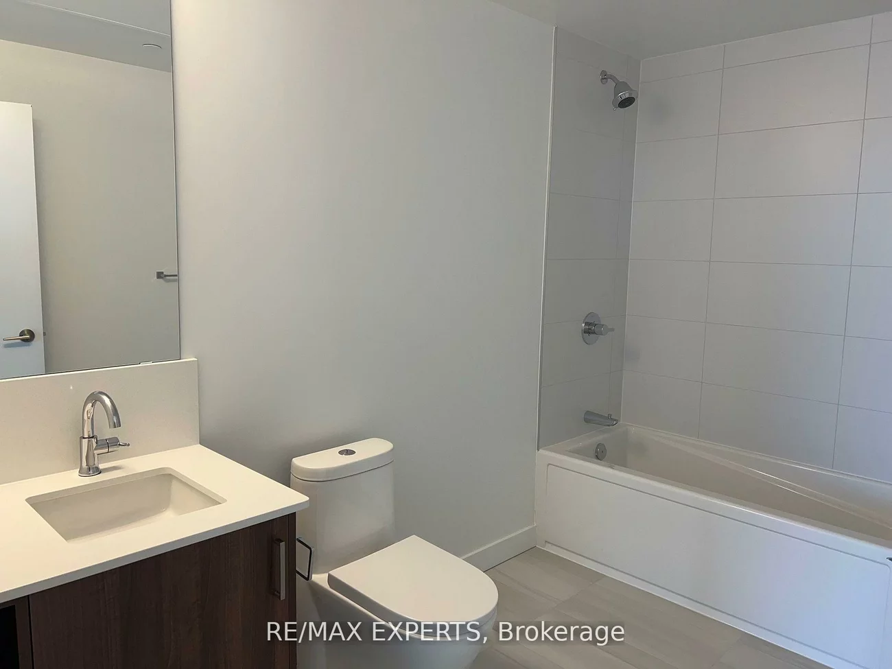 681, Yonge, Painswick South, Barrie