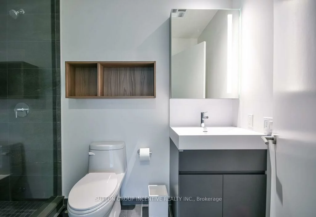 39, Mary, City Centre, Barrie