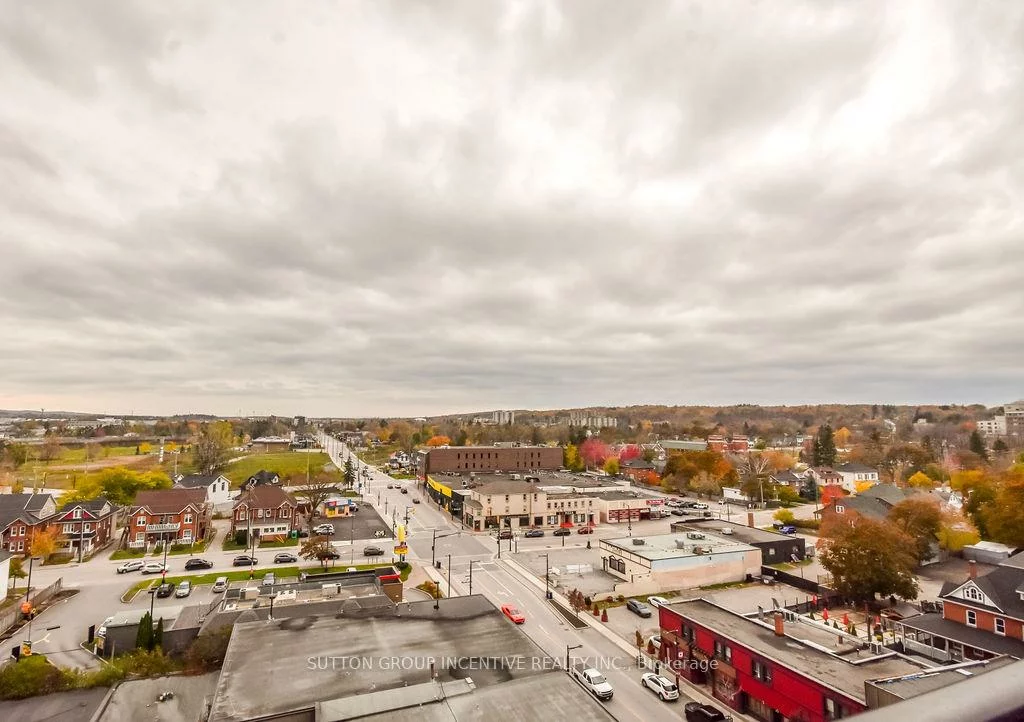39, Mary, City Centre, Barrie