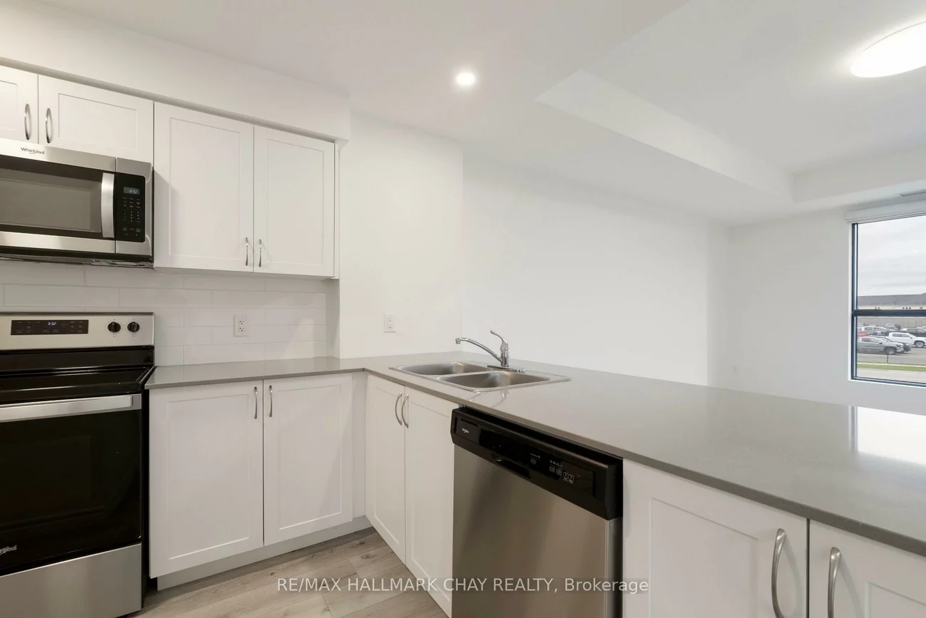 30, Hanmer, West Bayfield, Barrie