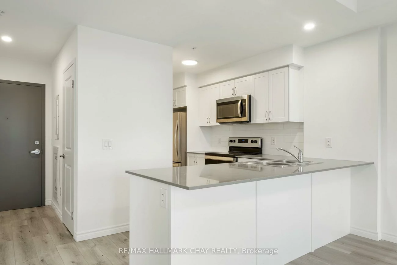30, Hanmer, West Bayfield, Barrie