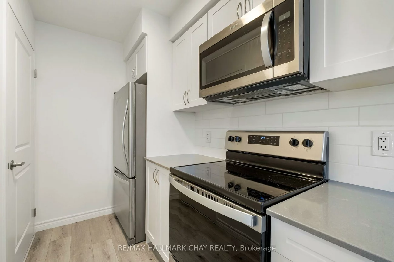 30, Hanmer, West Bayfield, Barrie