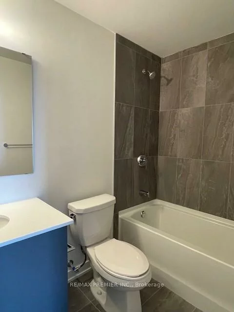 56, Lakeside, Little Lake, Barrie