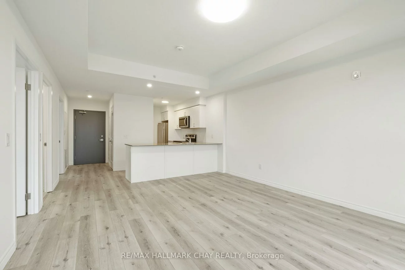 30, Hanmer, West Bayfield, Barrie