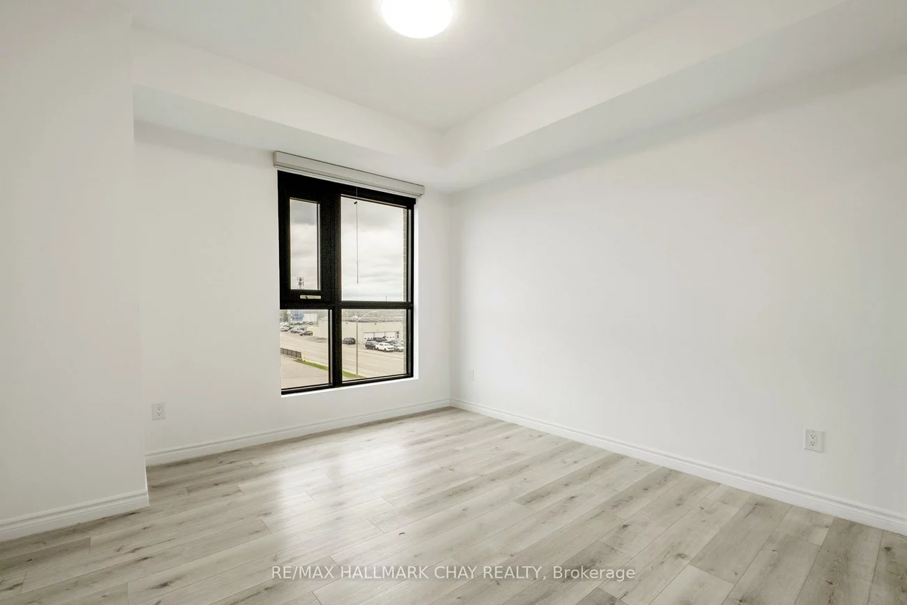30, Hanmer, West Bayfield, Barrie