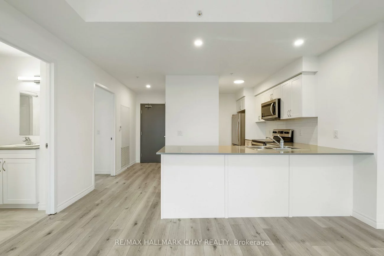 30, Hanmer, West Bayfield, Barrie