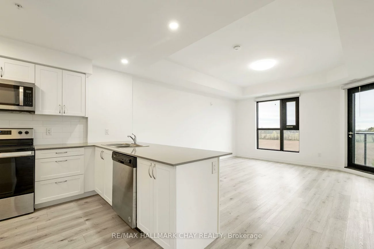 30, Hanmer, West Bayfield, Barrie