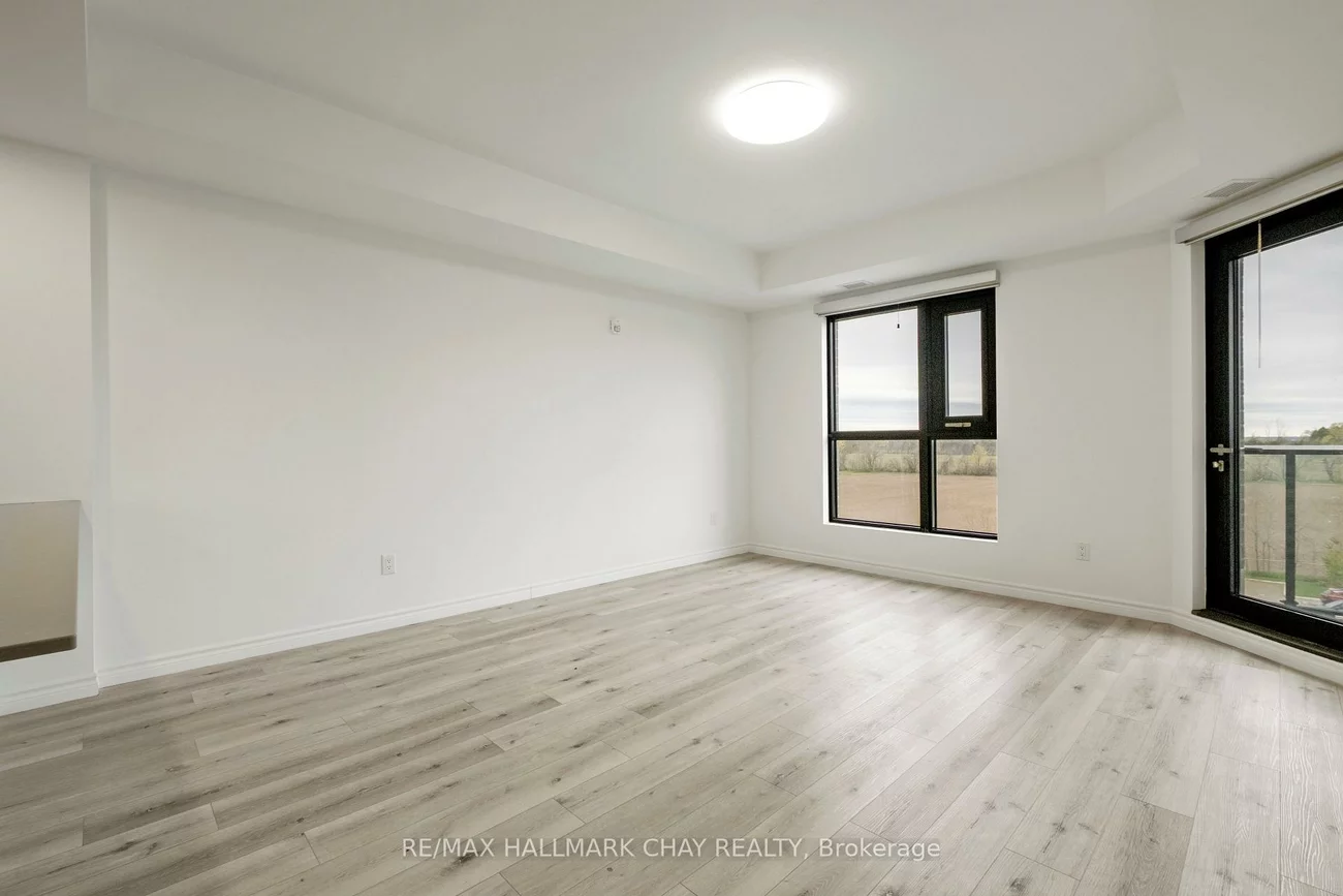 30, Hanmer, West Bayfield, Barrie