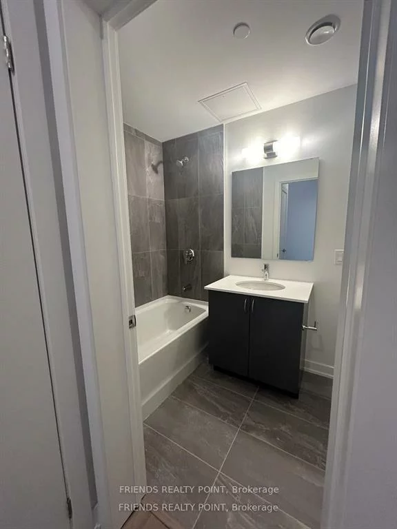 56, Lakeside, Little Lake, Barrie