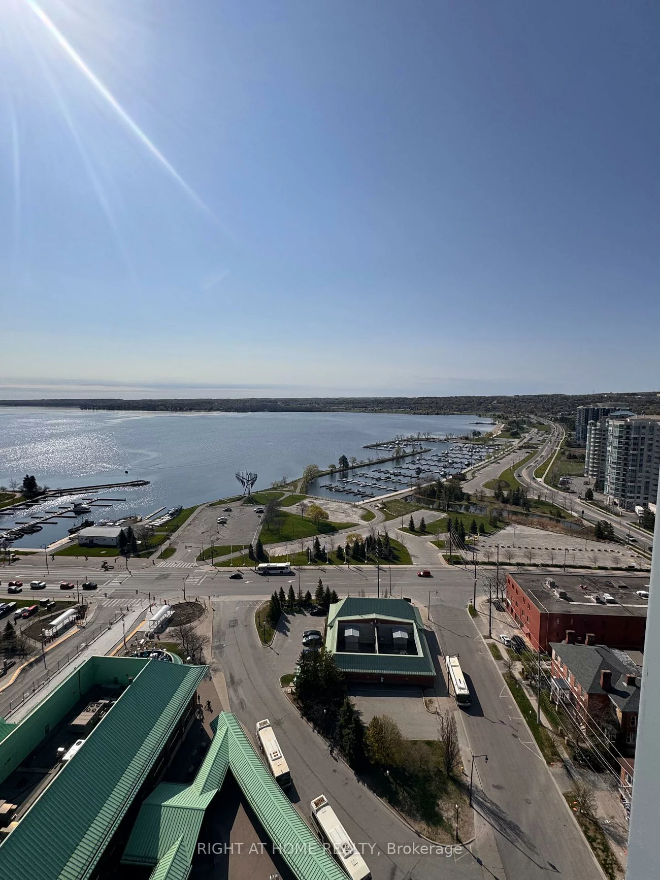 39, Mary, City Centre, Barrie