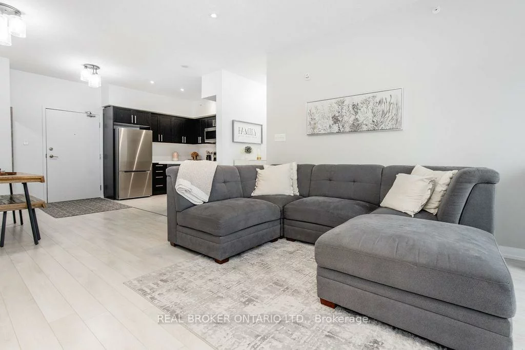 304, ESSA, 400 West, Barrie