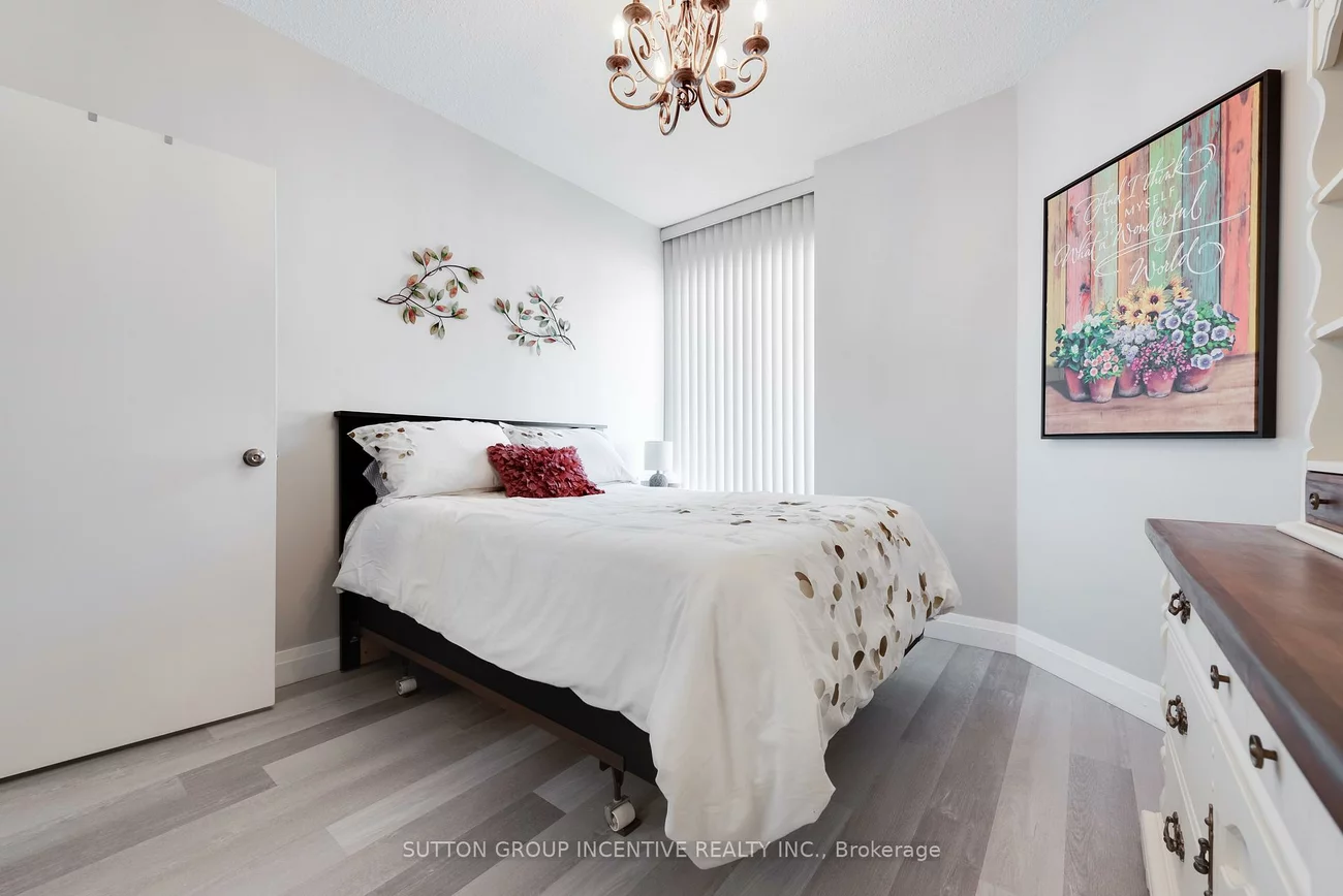 181, Collier, North Shore, Barrie