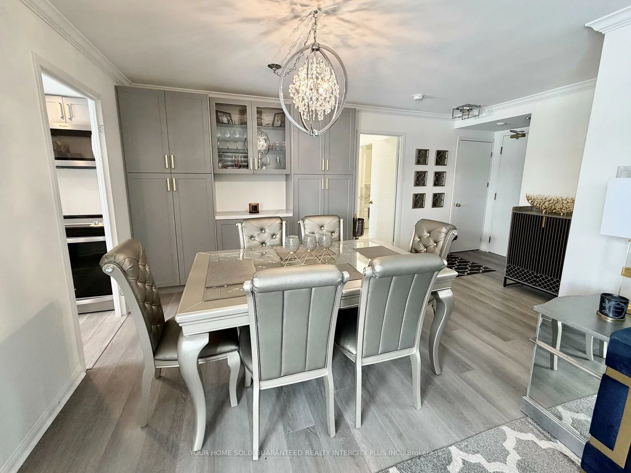 75, Ellen, City Centre, Barrie