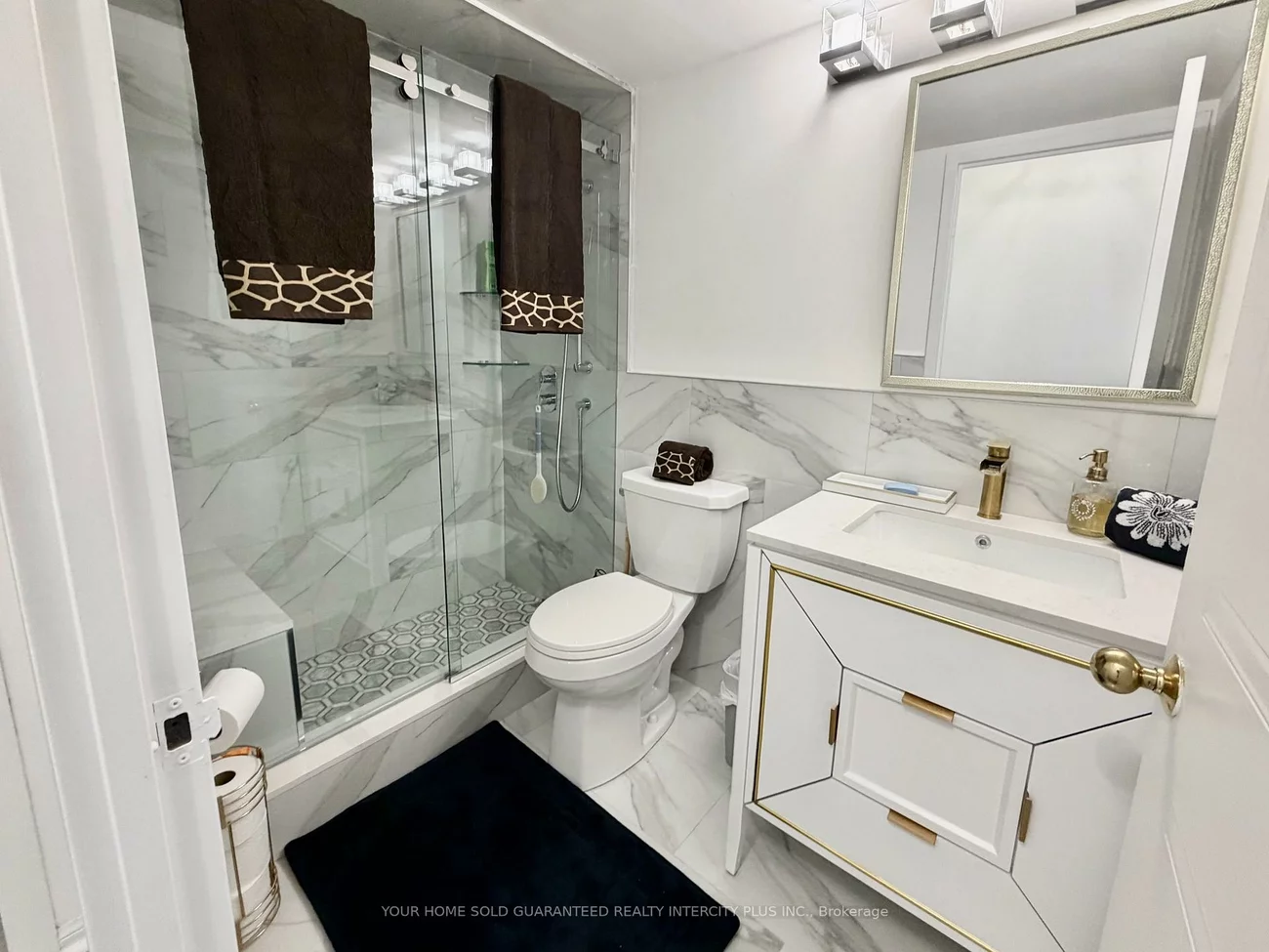 75, Ellen, City Centre, Barrie