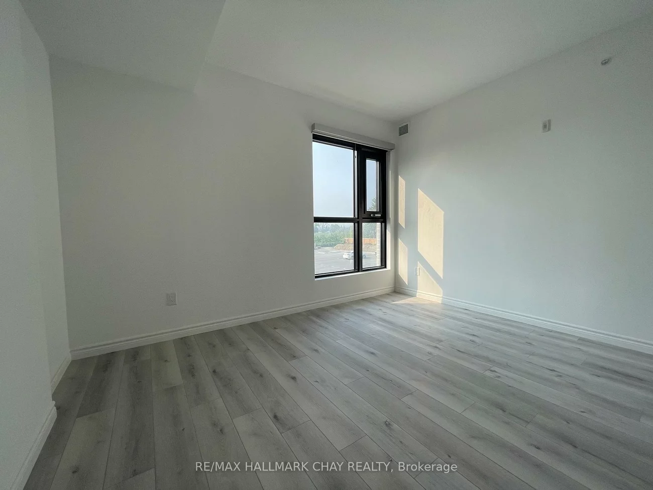 30, Hanmer, West Bayfield, Barrie