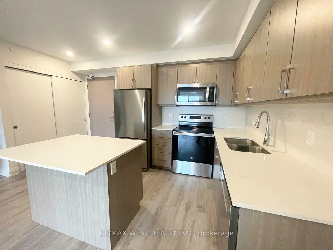 58, Lakeside, Little Lake, Barrie