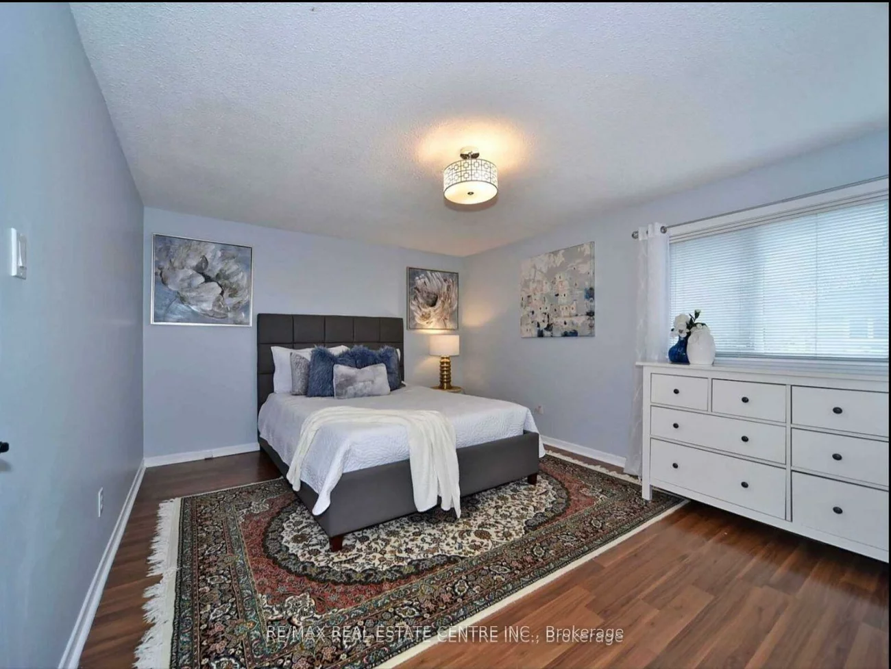39, Mary St, City Centre, Barrie