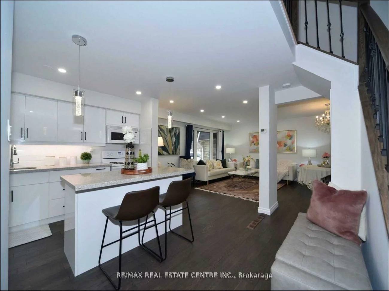 39, Mary St, City Centre, Barrie