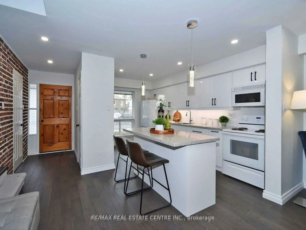 39, Mary St, City Centre, Barrie