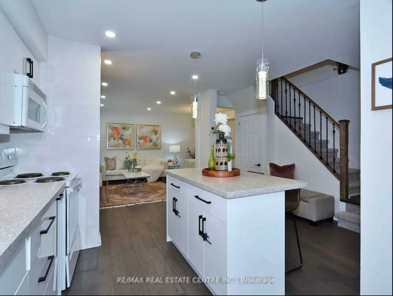 39, Mary St, City Centre, Barrie