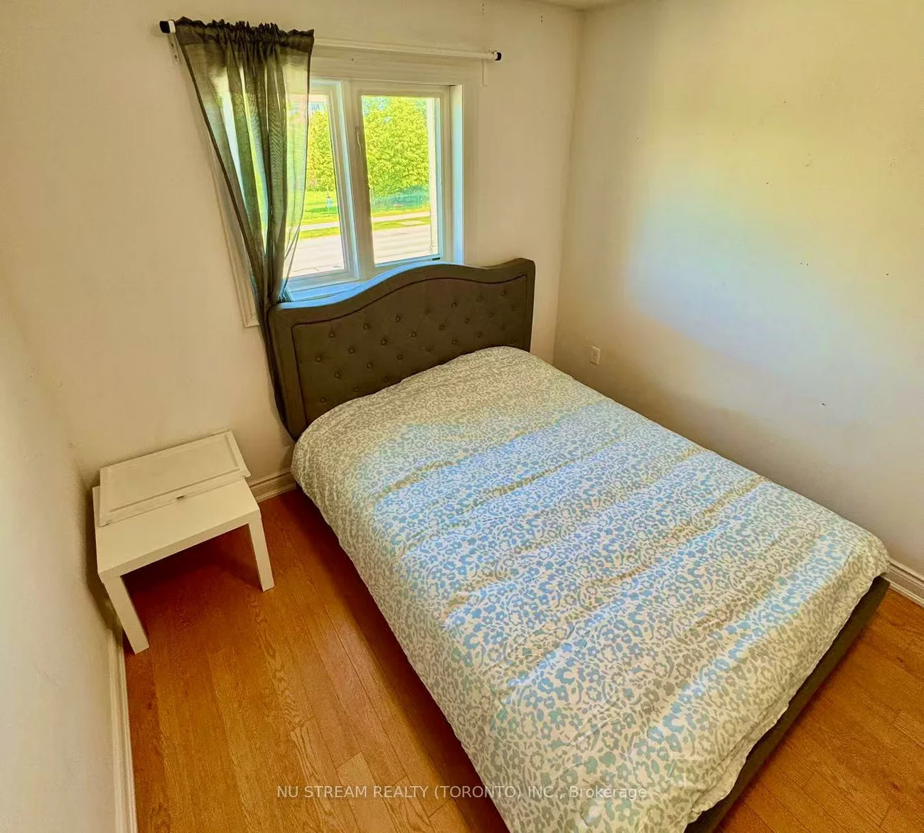 43, Madelaine, Painswick South, Barrie