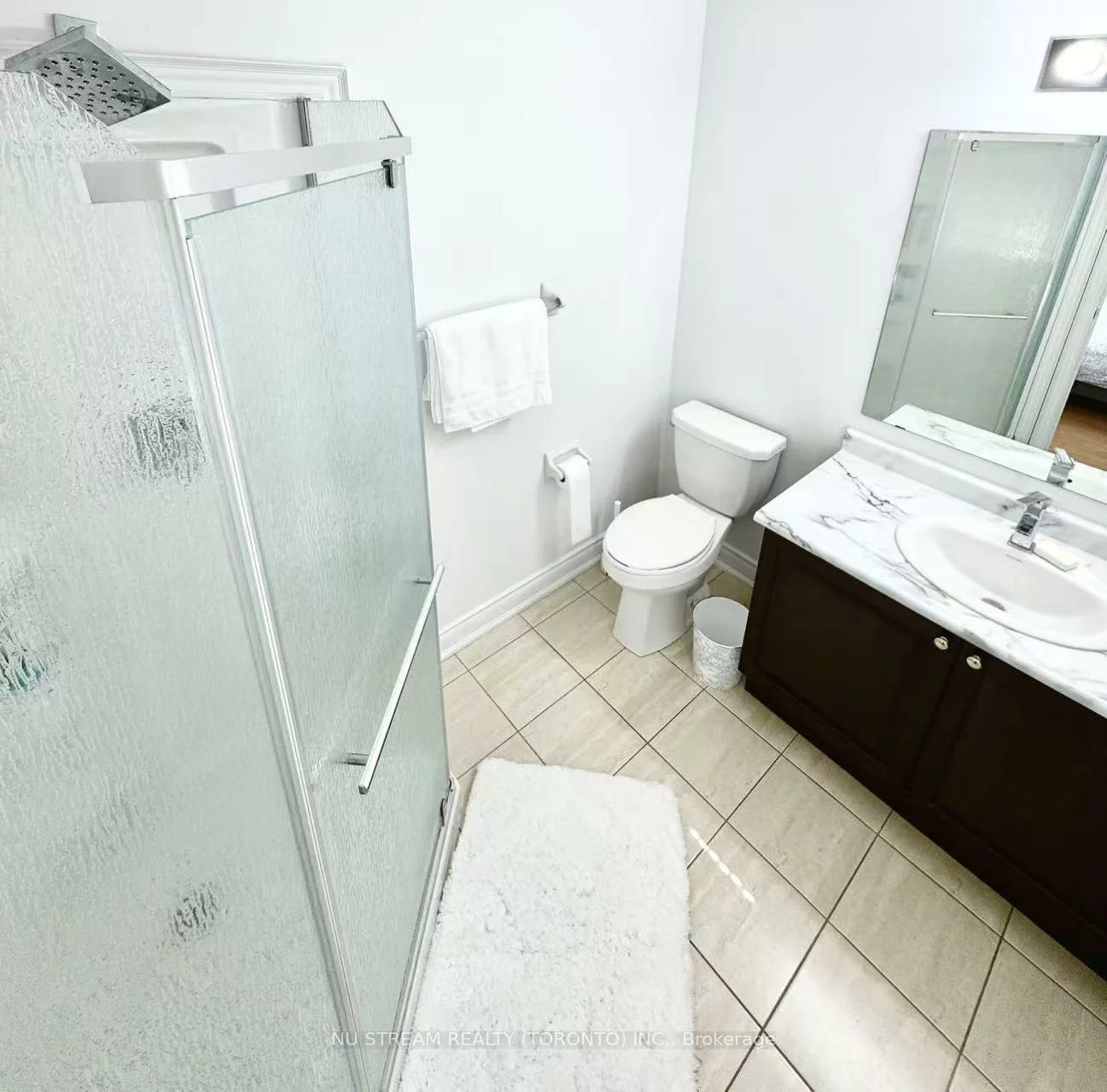 43, Madelaine, Painswick South, Barrie